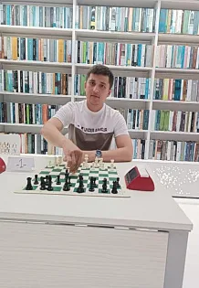 Сардарбек M.